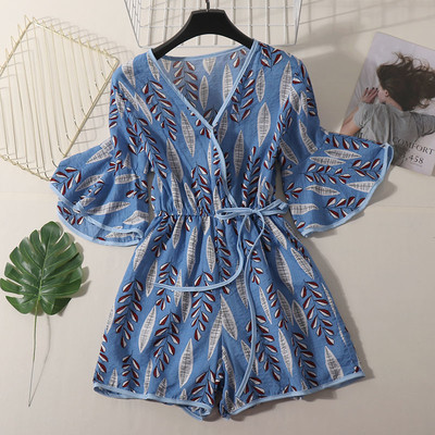 Salopetă de damă cu decolteu în V cu model floral