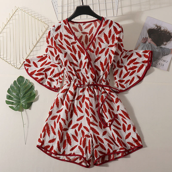 Salopetă de damă cu decolteu în V cu model floral