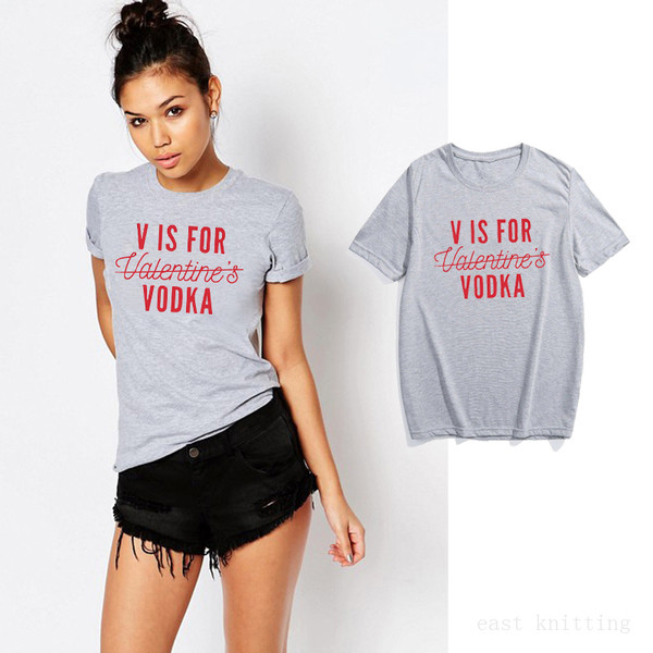 Γυναικεία μπλούζα με ενδιαφέρουσα επιγραφή σε 2 χρώματα - Λεπτό μοντέλο