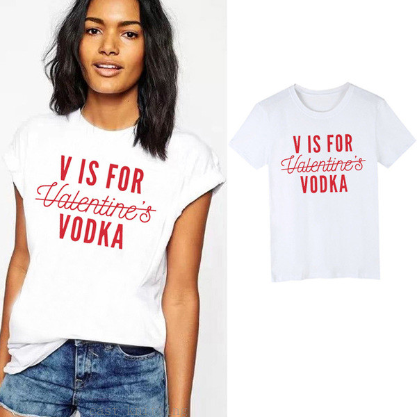 Γυναικεία μπλούζα με ενδιαφέρουσα επιγραφή σε 2 χρώματα - Λεπτό μοντέλο