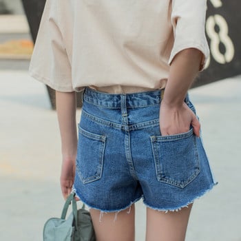 Γυναικεία shorts denim  με πλευρικές λωρίδες