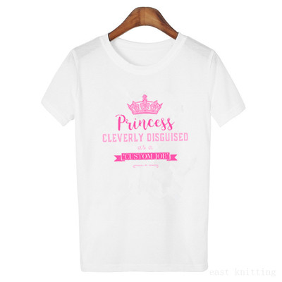 Γυναικεία μπλούζα με επιγραφή και κοντό μανίκι - δωρεάν μοντέλο