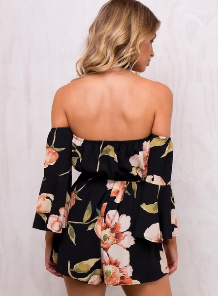 Salopetă de damă modernă cu motive florale și mâneci lotus