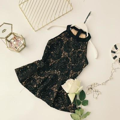 Κομψή γυναικεία μπλούζα με δαντέλα σε τέσσερα χρώματα