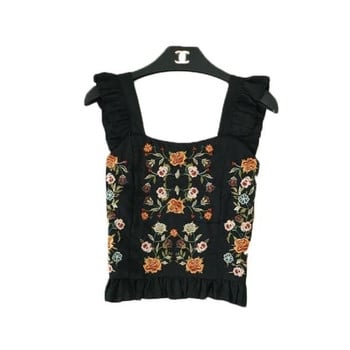 Γυναικείο trendy top με φαρδιές λουριά ώμου και floral κεντήματα σε λευκό και μαύρο χρώμα