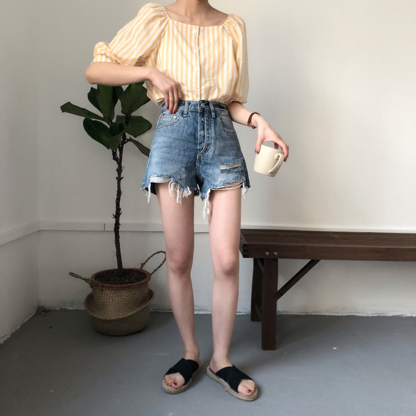 Pantaloni scurți de damă cu talie înaltă