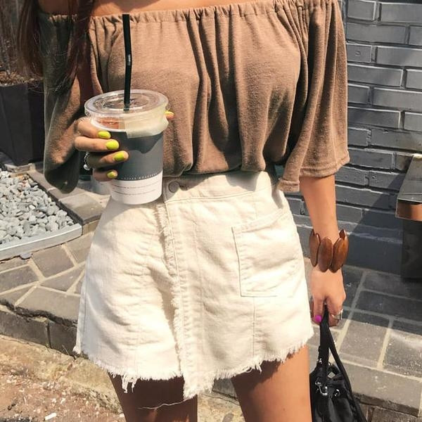 Φούστα -παντελόνι  τζιν σε λευκ`ο χρώμα