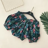 Γυναικεία μπλούζα με ανοιχτούς ώμους και floral μοτίβα