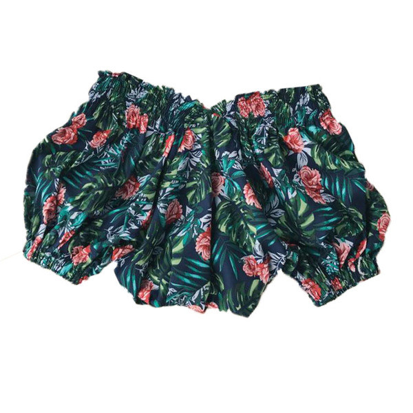 Γυναικεία μπλούζα με ανοιχτούς ώμους και floral μοτίβα