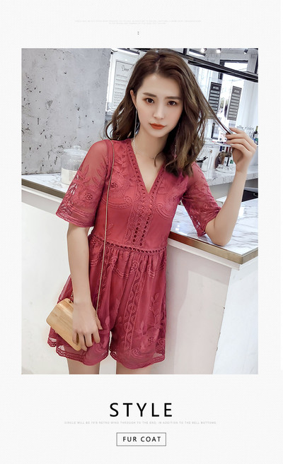 Γυναικεία ολόσωμη φόρμα  με ντεκολτέ σε σχήμα V