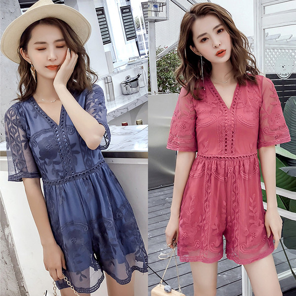 Γυναικεία ολόσωμη φόρμα  με ντεκολτέ σε σχήμα V