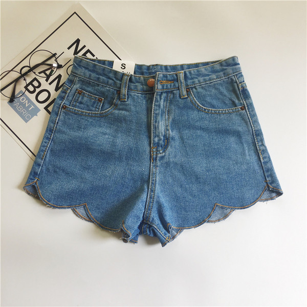 Pantaloni scurți de damă din denim în mai multe culori