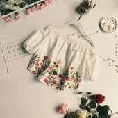 Bluză casual de damă cu motive elastice și florale