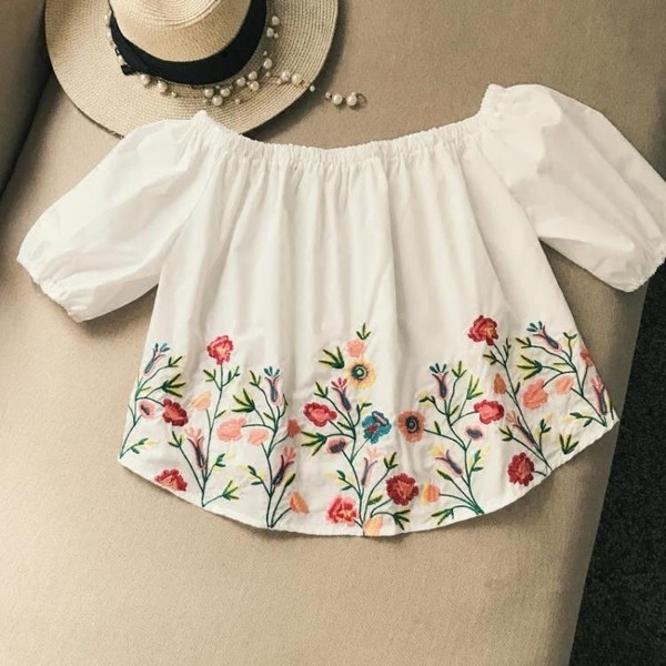 Bluză casual de damă cu motive elastice și florale