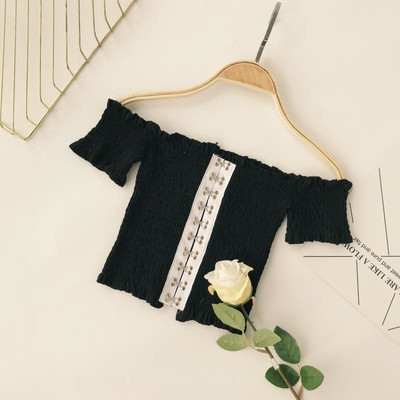 Bluză de damă cu umerii deschiși și închidere interesantă - mai multe culori