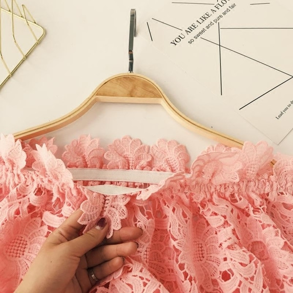 Bluză damă din dantelă cu umerii deschiși - 3 culori