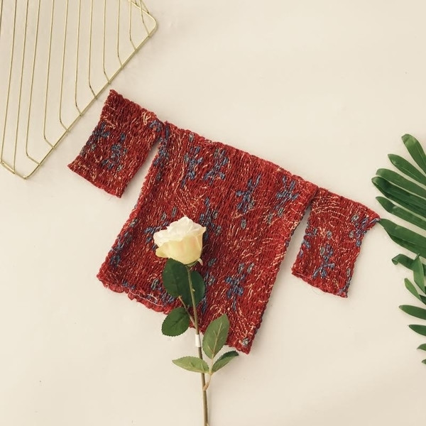 Bluză de damă cu mâneci scurte și motive florale - culori diferite