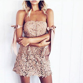 HIT Rochie moderna de dama fara bretele cu dantela si motive florale