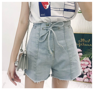 Blugi scurti de dama cu talie inalta de culoare deschisa