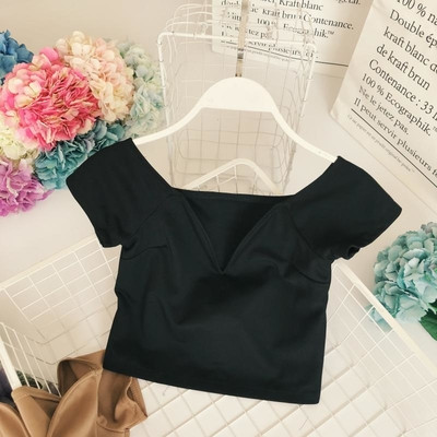 Bluză de damă simplă, cu decolteu în V, potrivită pentru utilizarea de zi cu zi