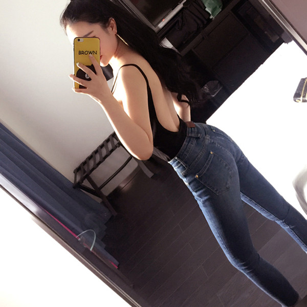 Maieu de damă de culoare neagră cu spate decupat