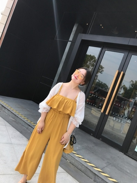 Maxi μοντέρνες γυναικείες φόρμες σε διάφορα χρώματα