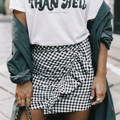 Fusta de dama stilata in dungi, cu talie inalta