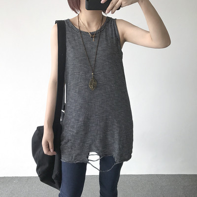 Γυναικείο αμάνικο με σχισμένα σχέδια σε ευρύ μοτίβο