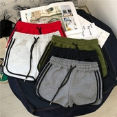 Pantaloni scurti de dama in mai multe culori cu talie elastica