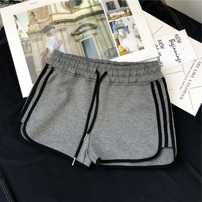 Pantaloni scurti de dama in mai multe culori cu talie elastica