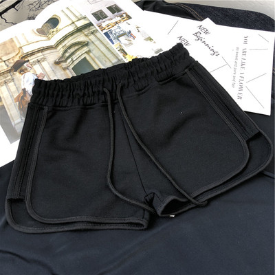 Pantaloni scurti de dama in mai multe culori cu talie elastica