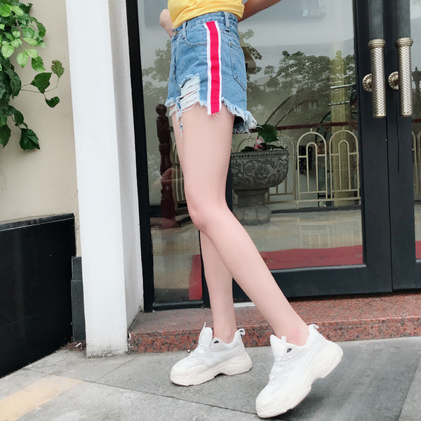 Stejari scurti de dama cu margine laterala