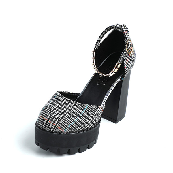 Sandale de dama moderne cu toc gros si talpa aspra in doua culori