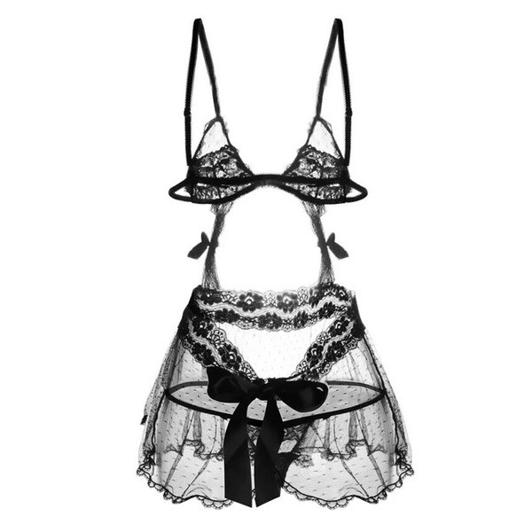 Lenjerie de damă modernă din dantelă și panglică