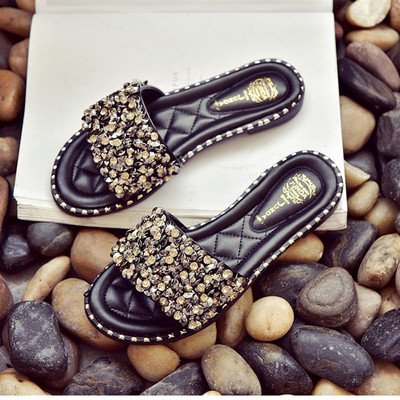 Γυναικείες μοντέρνες  παντόφλες με διακοσμητικές πέτρες
