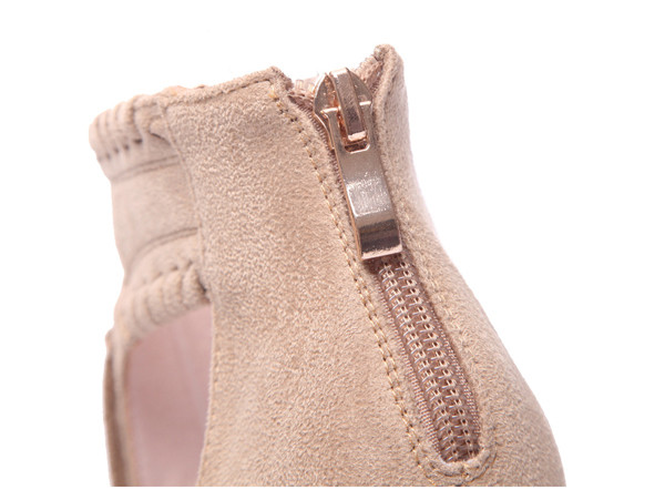 Sandale moderne din piele intoarsa cu franjuri si toc inalt in doua culori