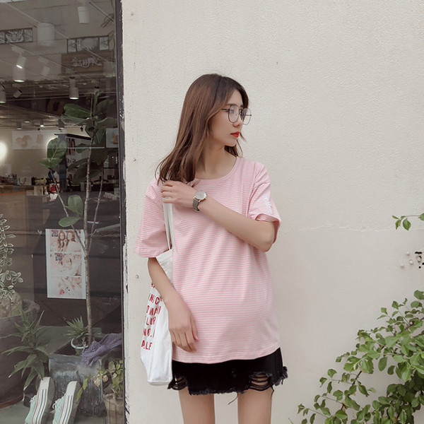 Tricou cu dungi pentru gravide cu broderie in doua culori