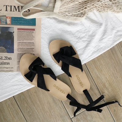 Βελούδινα γυναικεία σανδάλια σε δύο χρώματα