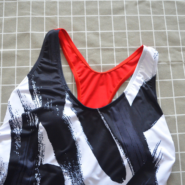 Costum de baie intreg alb-negru marime mare pentru dama