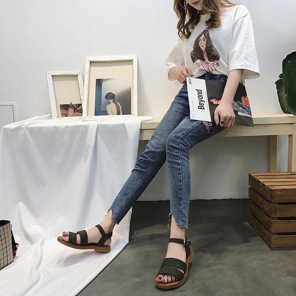 Sandale de damă potrivite pentru utilizarea de zi cu zi în trei culori