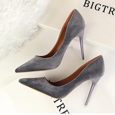 Pantofi de dama eleganti din piele intoarsa cu toc inalt in mai multe culori