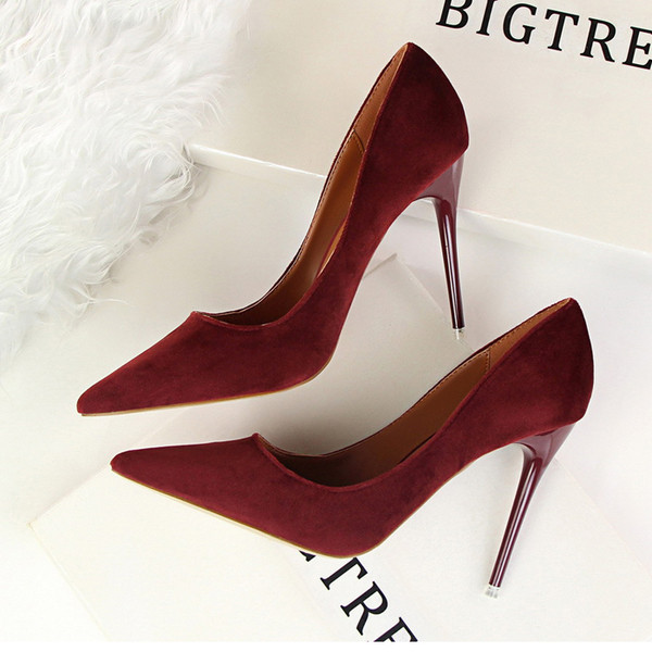 Pantofi de dama eleganti din piele intoarsa cu toc inalt in mai multe culori