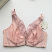 Μοντέρνο  γυναικείο σουτιέν από  δαντέλα σε διάφορα χρώματα