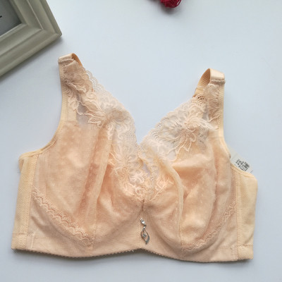 Μοντέρνο  γυναικείο σουτιέν από  δαντέλα σε διάφορα χρώματα