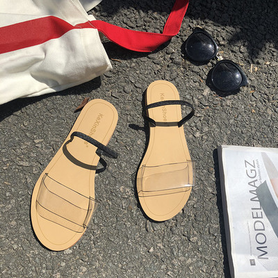 Μοντέρνες γυναικείες παντόφλες σε διάφορα χρώματα