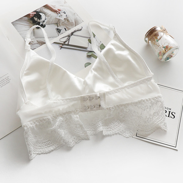 Γυναικείο  σουτιέν με λεπτές λουρίδες και δαντέλες