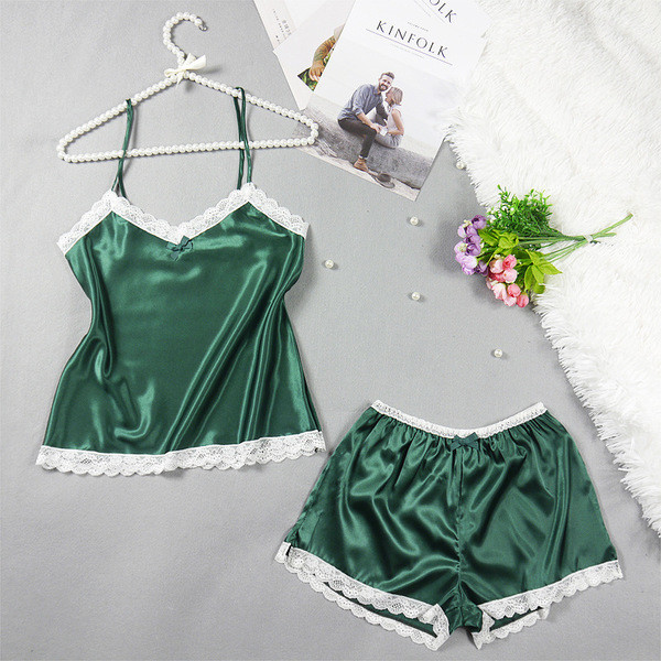 Pijamale de dama in doua parti in mai multe culori cu dantela