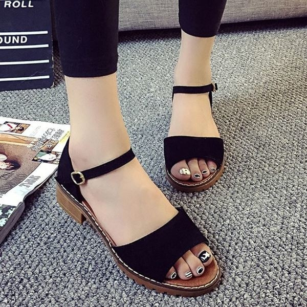 Sandale de dama potrivite pentru utilizarea de zi cu zi