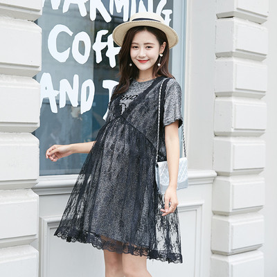 Μοντέρνο φόρεμα για έγκυες γυναίκες με δαντέλα