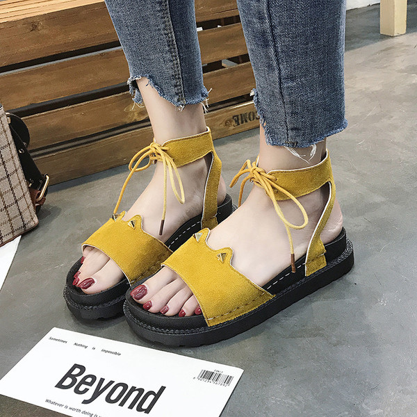 Sandale de dama moderne potrivite pentru utilizarea de zi cu zi